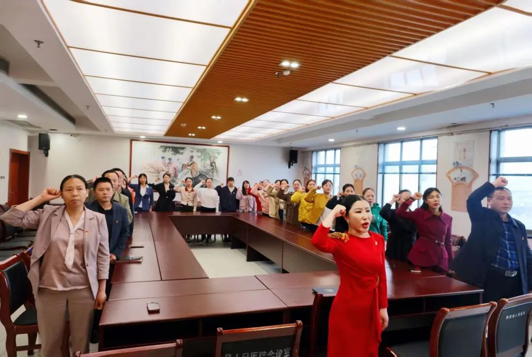 暖心！隆回縣人民醫(yī)院召開慰問黨員護士座談會