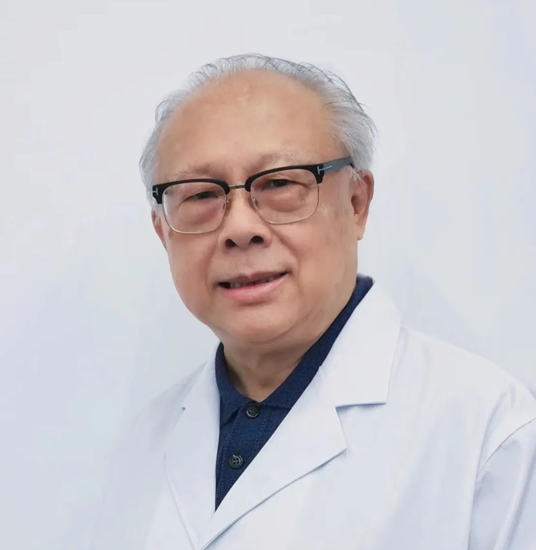 【名醫(yī)健隆】北京積水潭醫(yī)院矯形骨科主任周乙雄教授周六來我院義診、查房、手術(shù)指導(dǎo)